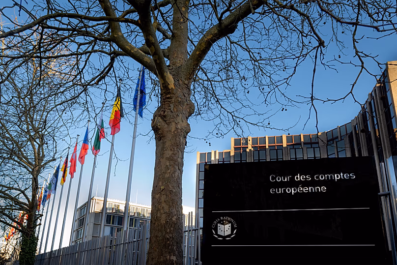 DÉPOSER. Siège de la Cour des comptes européenne à Luxembourg, 2025