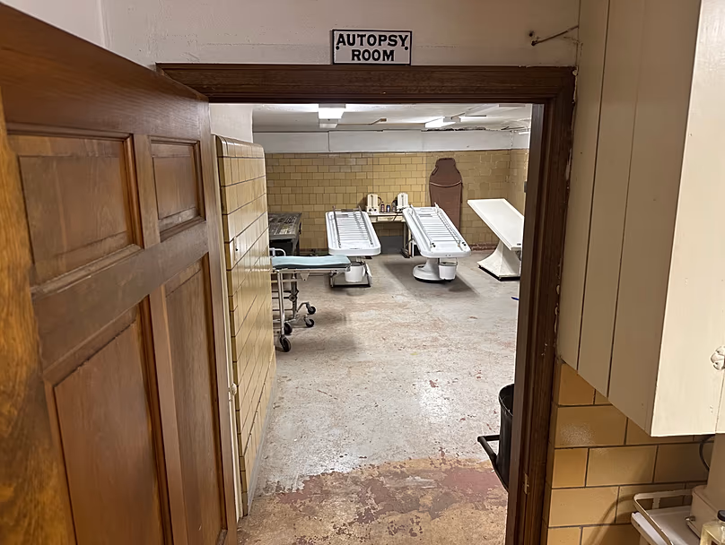 Entrée de la salle d'autopsie du Mortuary Manor à Toledo, Ohio