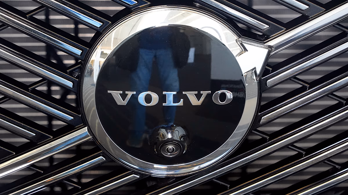 Volvo Cars annonce 2 500 suppressions d'emplois alors qu'elle bascule vers une perte trimestrielle